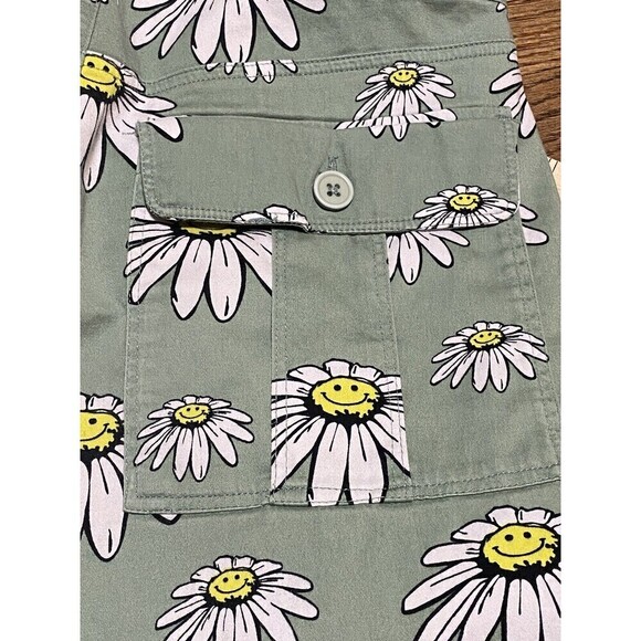 BSR by Samii Ryan Cargo Pants Size 9 Smiley Face Daisy Green Pants - Picture 12 of 13
